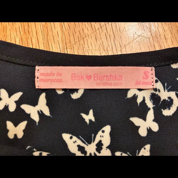 Knot front short sleeve shirt - Picture 3 of 10